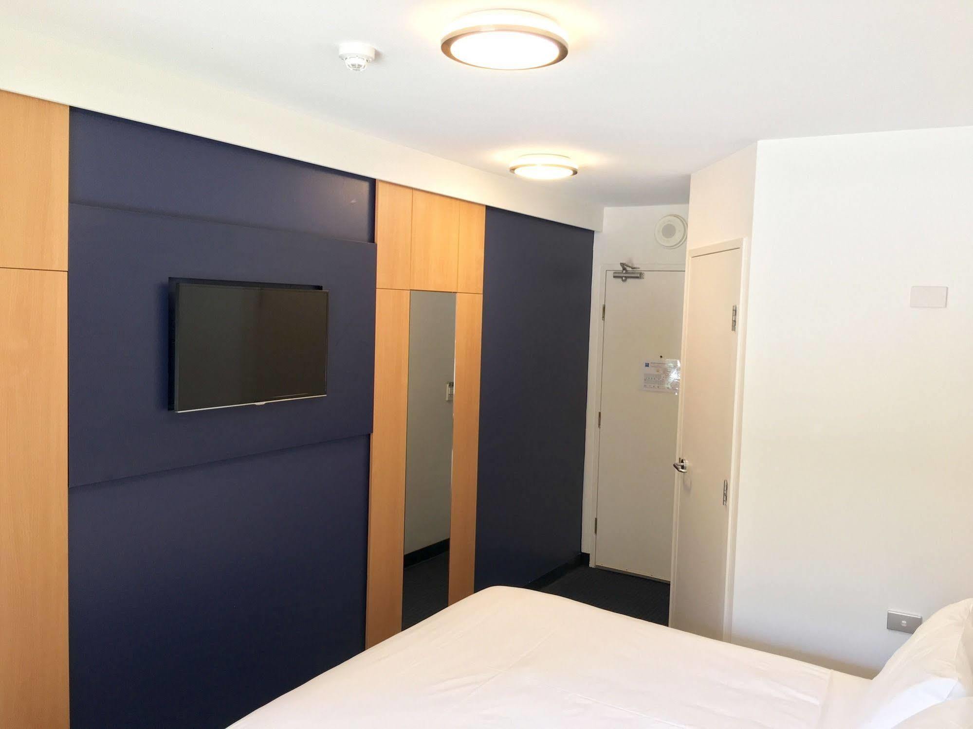 Ibis Budget - Госфорд Экстерьер фото