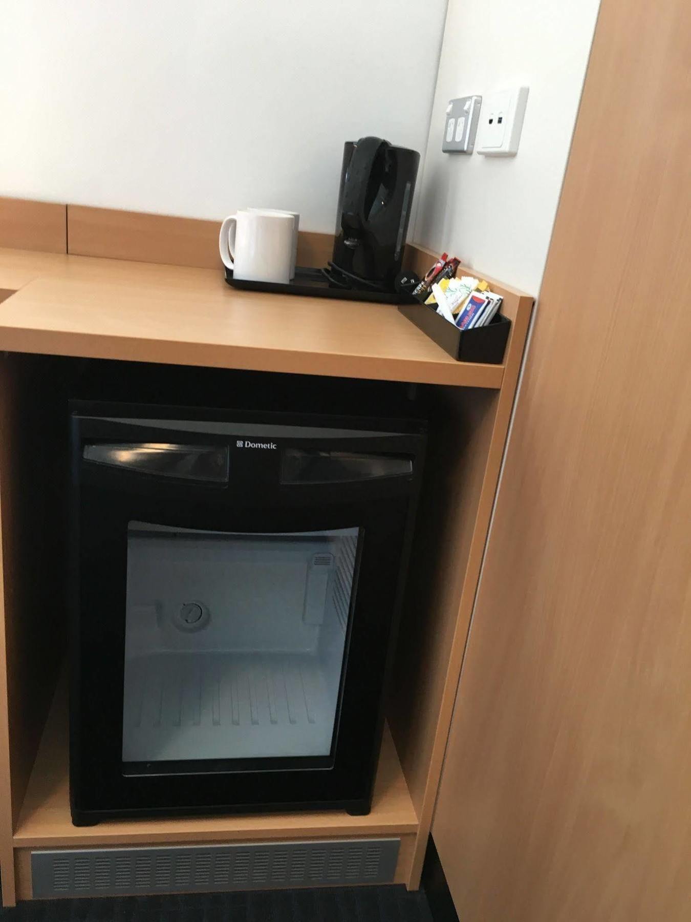 Ibis Budget - Госфорд Экстерьер фото
